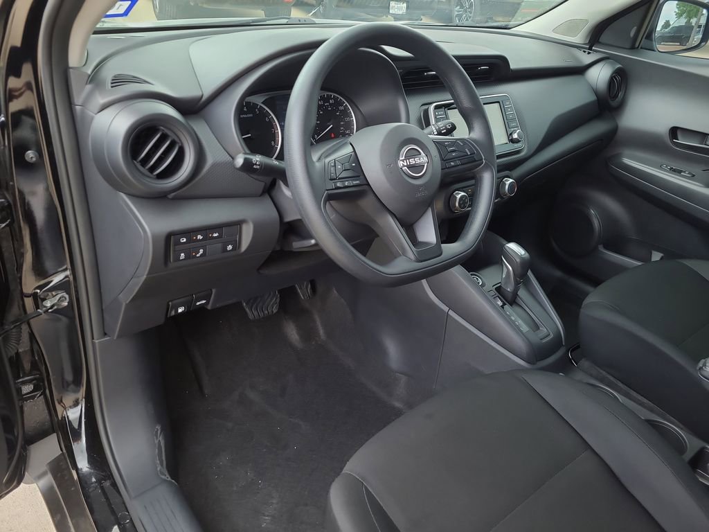 Certified 2025 Nissan Kicks Play S image 16