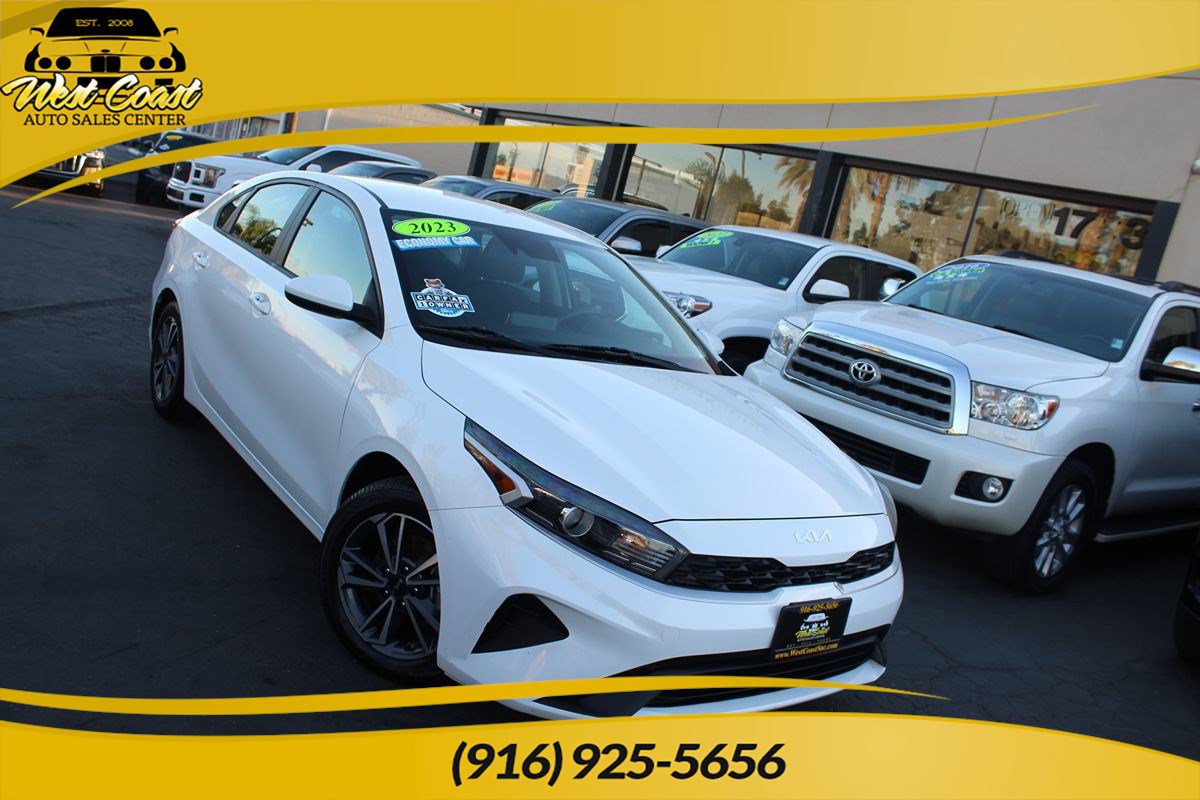 Used 2023 Kia Forte LXS FWD image 1