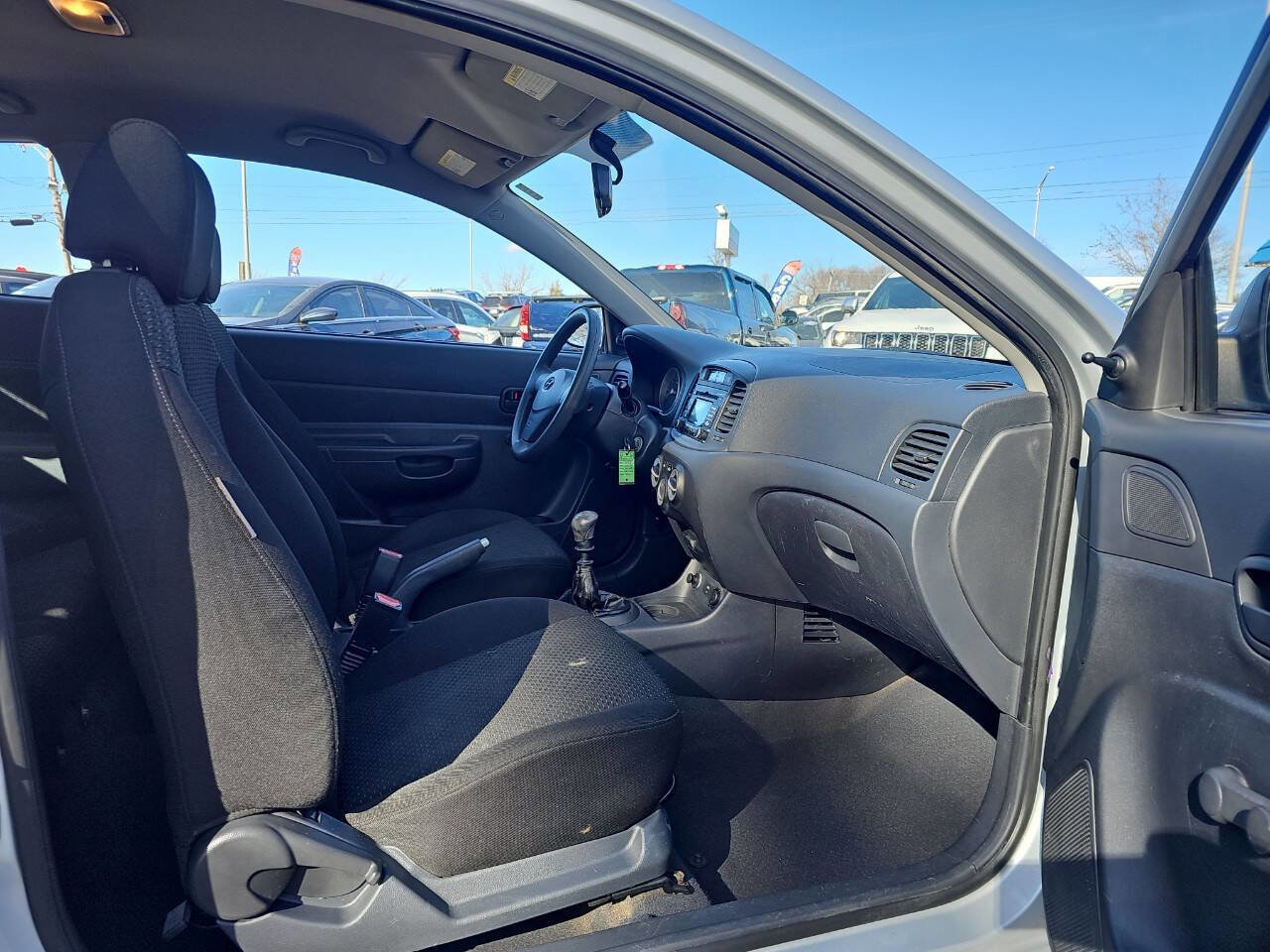 Used 2008 Hyundai Accent GS image 11