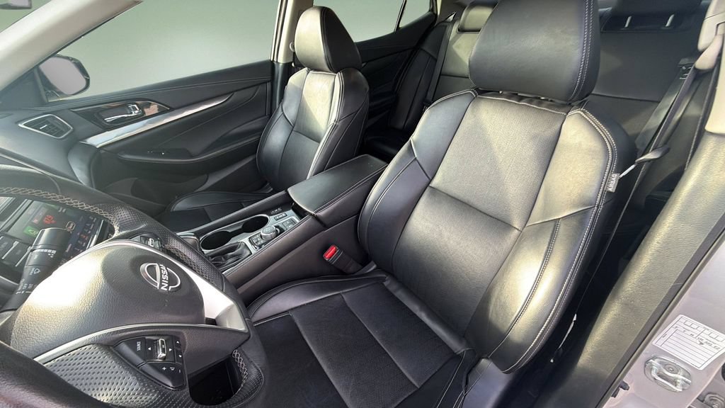Used 2023 Nissan Maxima SV w/ Floor Mat Group FWD image 10