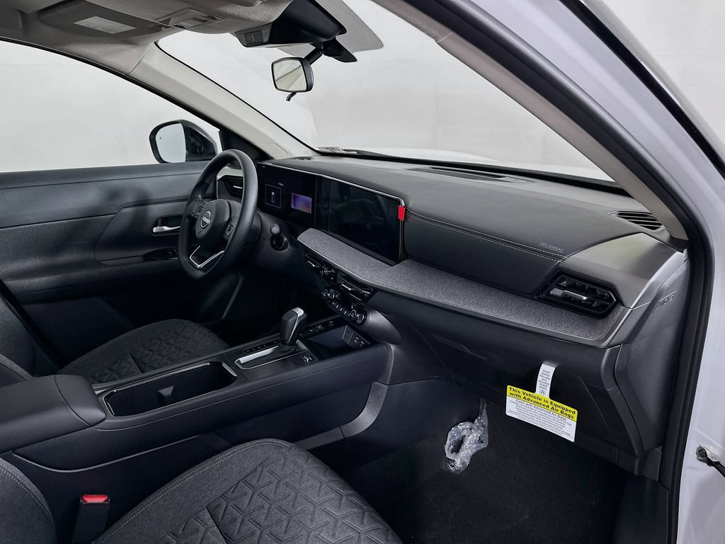 New 2026 Nissan Kicks SV w/ Cold Weather Package FWD image 35