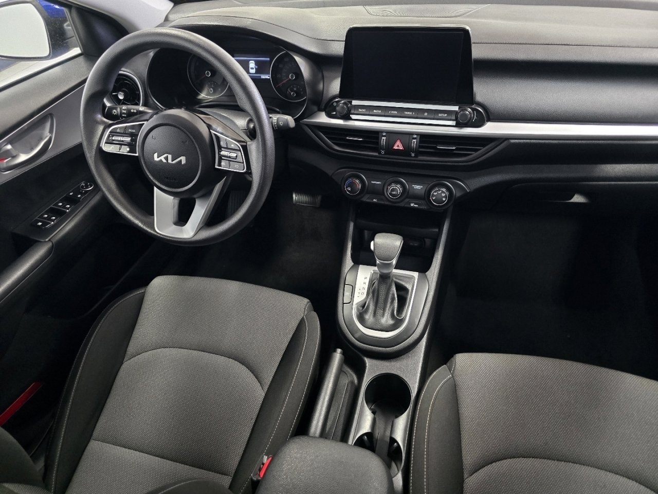 Used 2023 Kia Forte LXS image 19