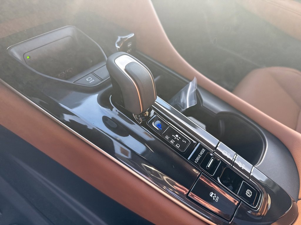 New 2025 Toyota Crown Signia image 23