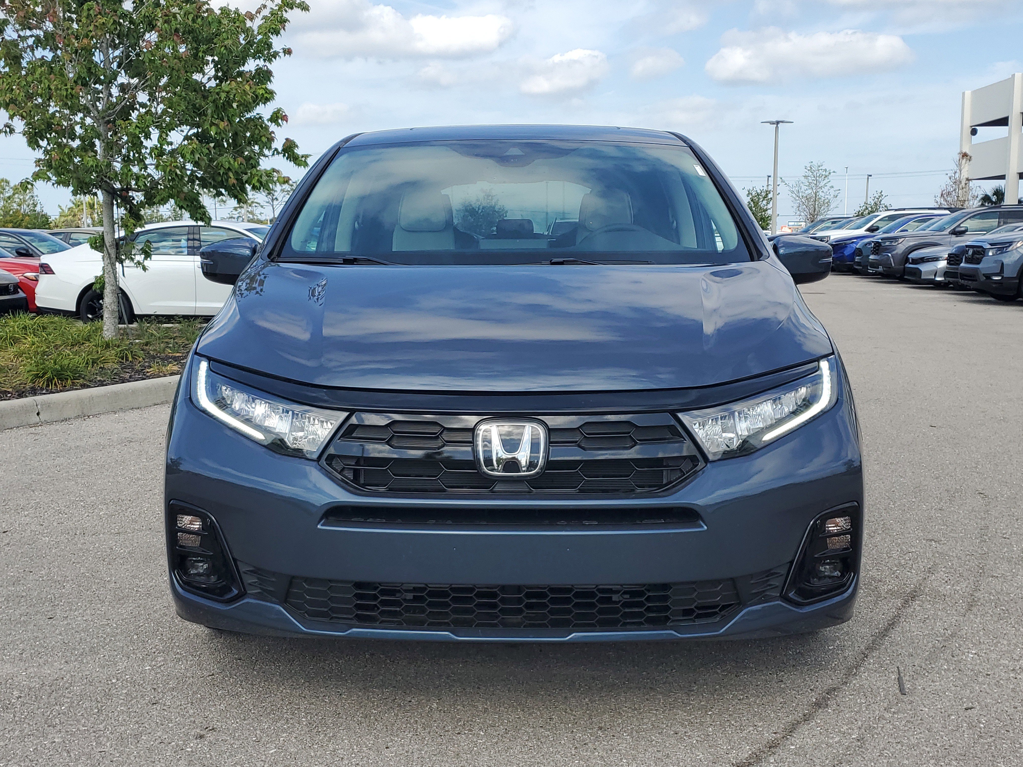 New 2026 Honda Odyssey Elite image 2