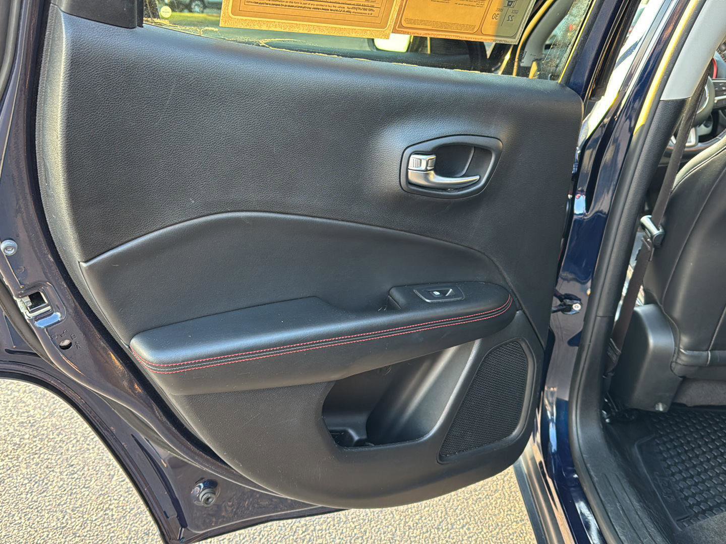 Used 2019 Jeep Compass Trailhawk image 15