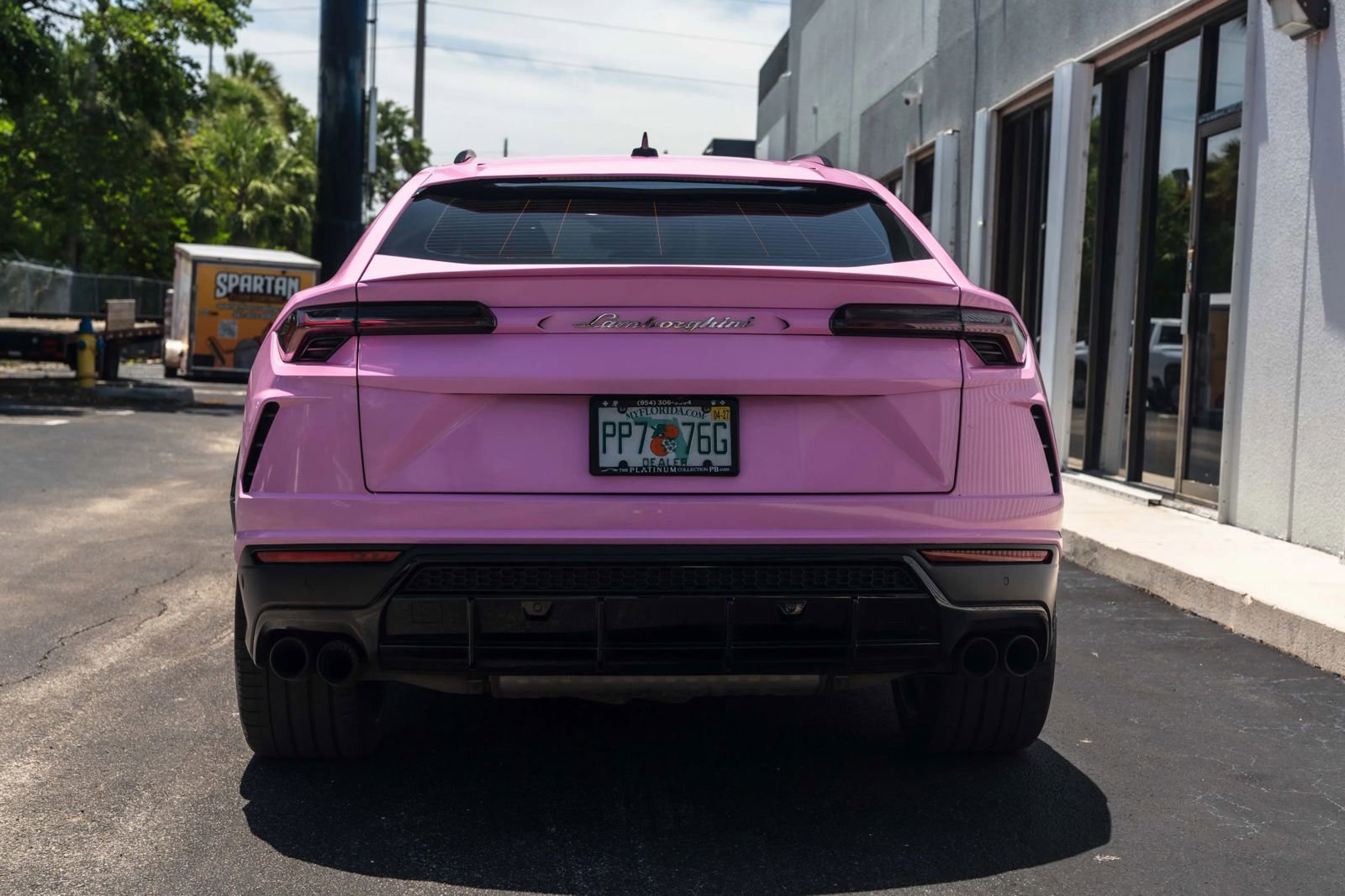 Used 2020 Lamborghini Urus AWD/4WD image 10