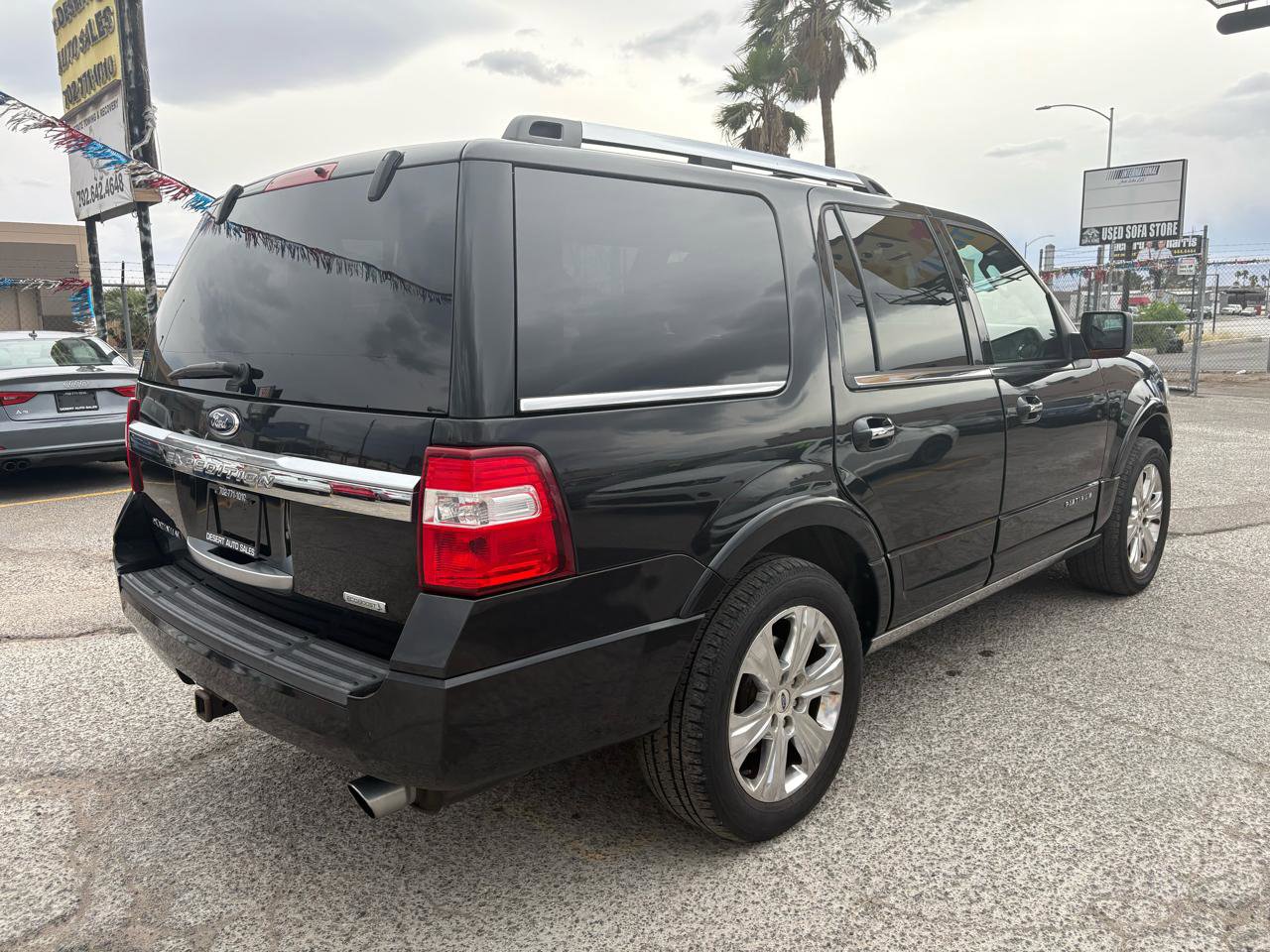 Used 2015 Ford Expedition Platinum image 5