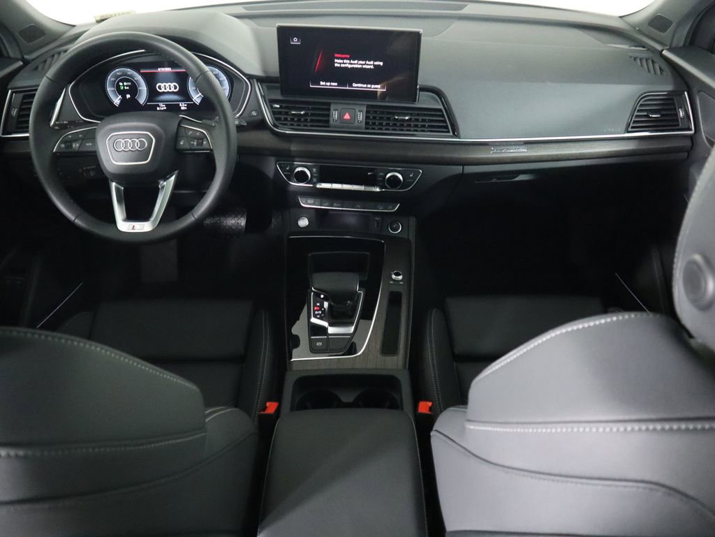 Used 2025 Audi Q5 e Premium Plus w/ Premium Plus Package image 14