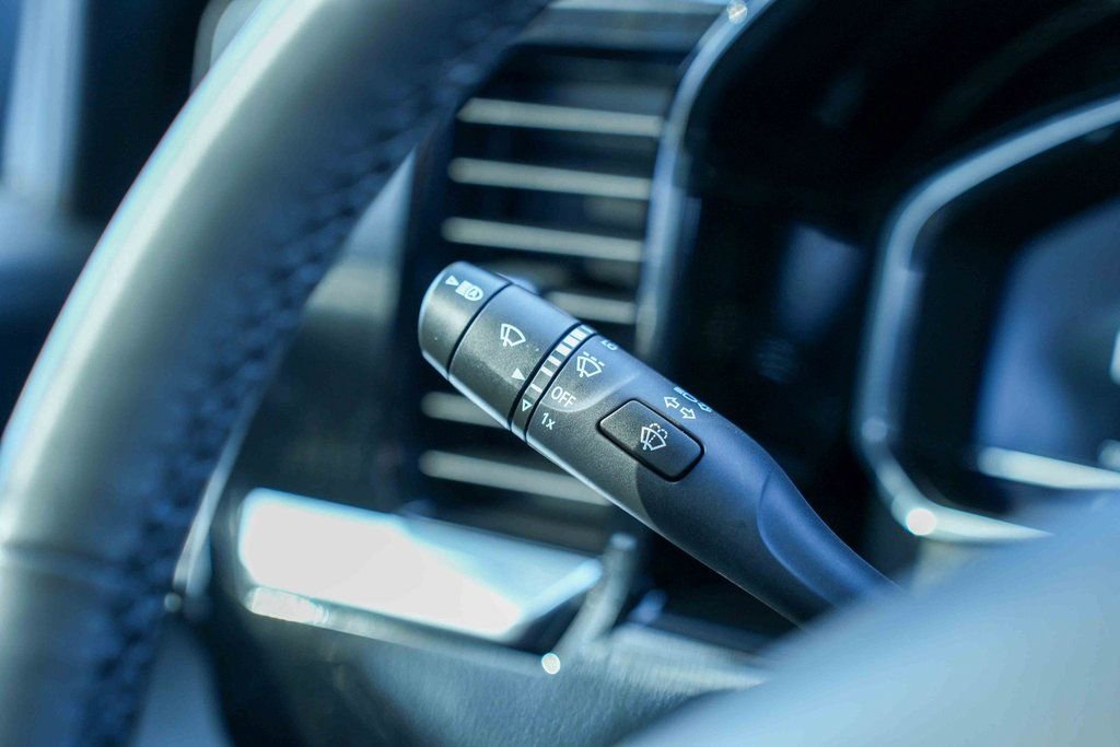 Used 2023 Chevrolet Silverado 1500 LT image 35