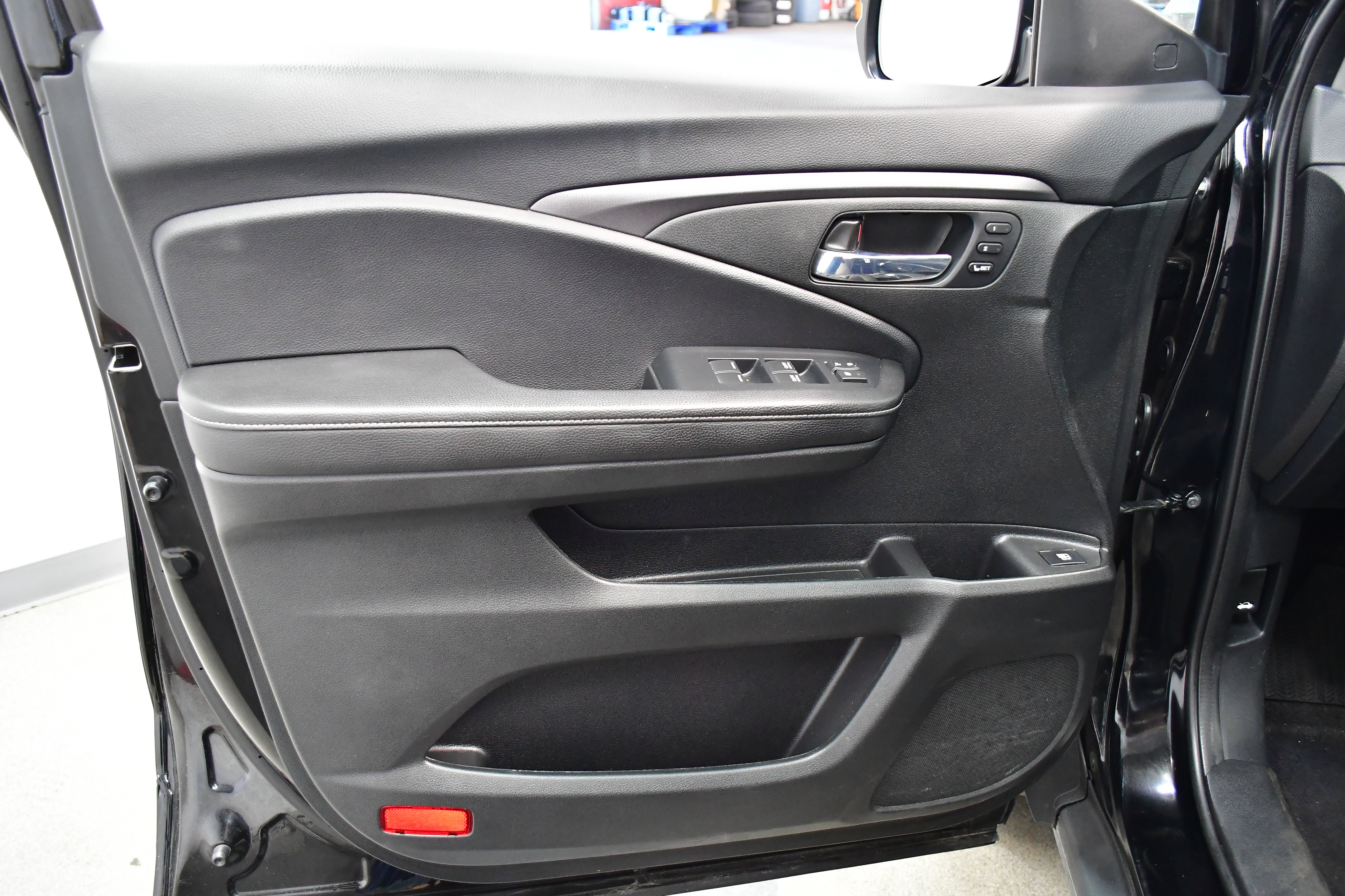 Used 2025 Honda Ridgeline RTL image 18