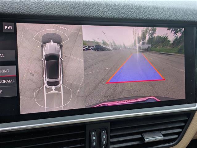 Used 2021 Porsche Cayenne Coupe AWD/4WD image 14