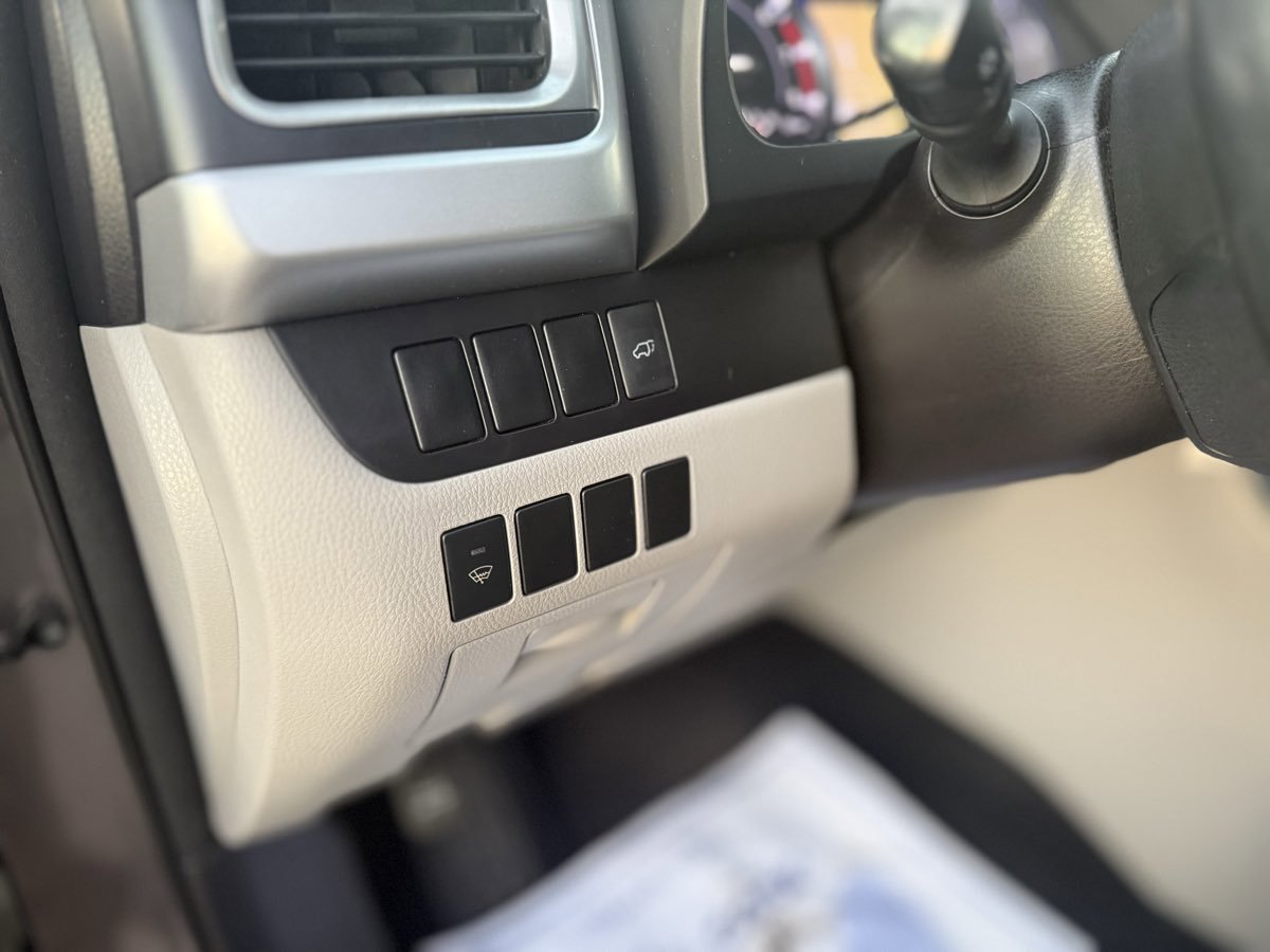 Used 2015 Toyota Highlander Plus image 23