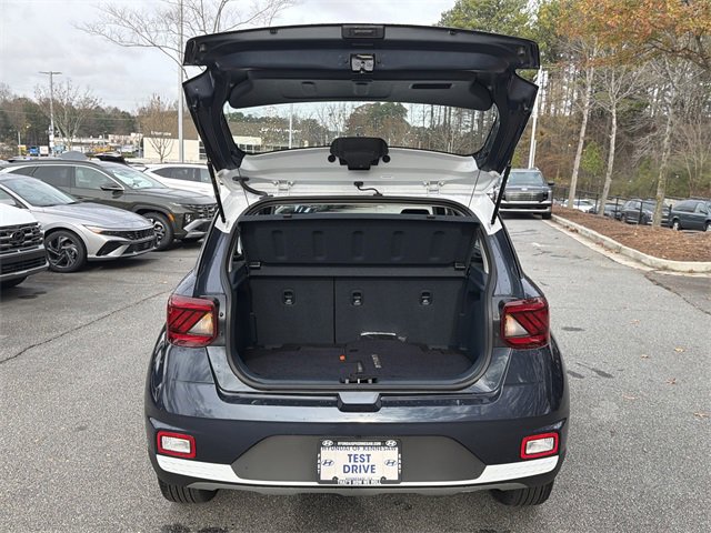 Certified 2025 Hyundai Venue Limited image 18