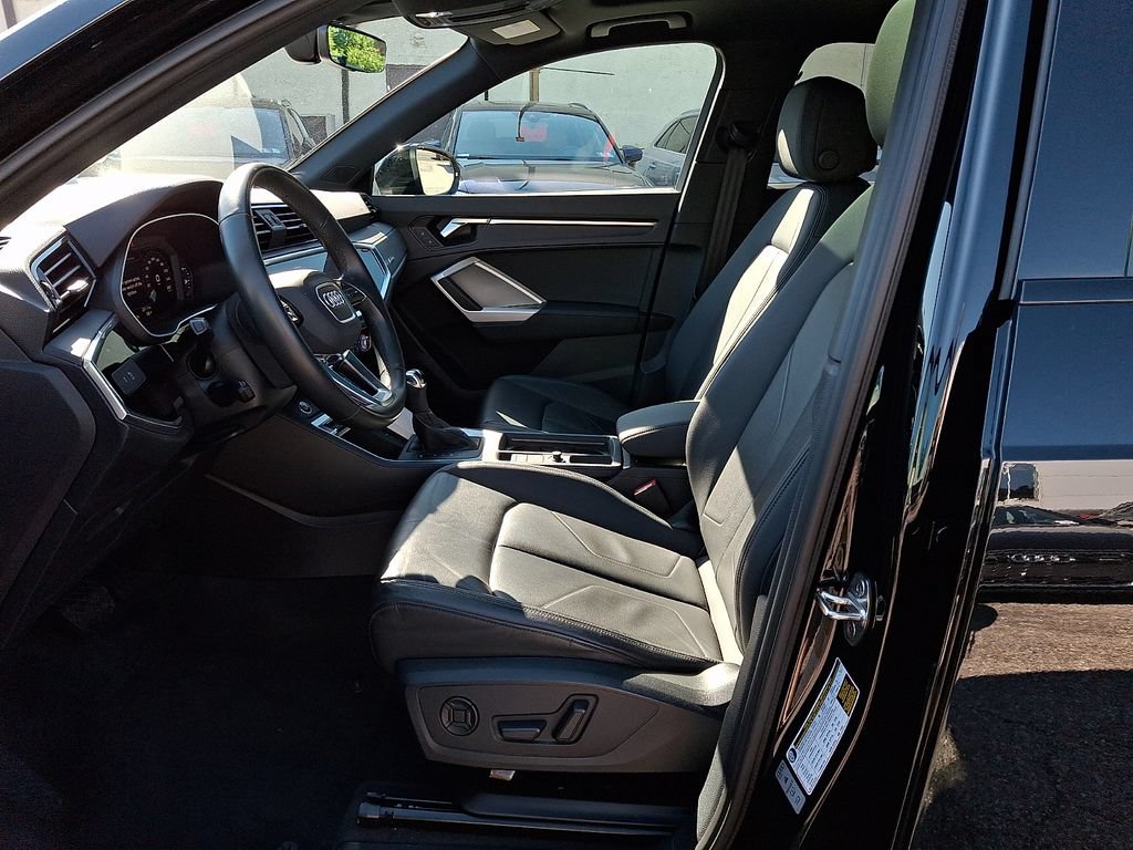Certified 2023 Audi Q3 2.0T Premium w/ Convenience Package AWD/4WD image 14