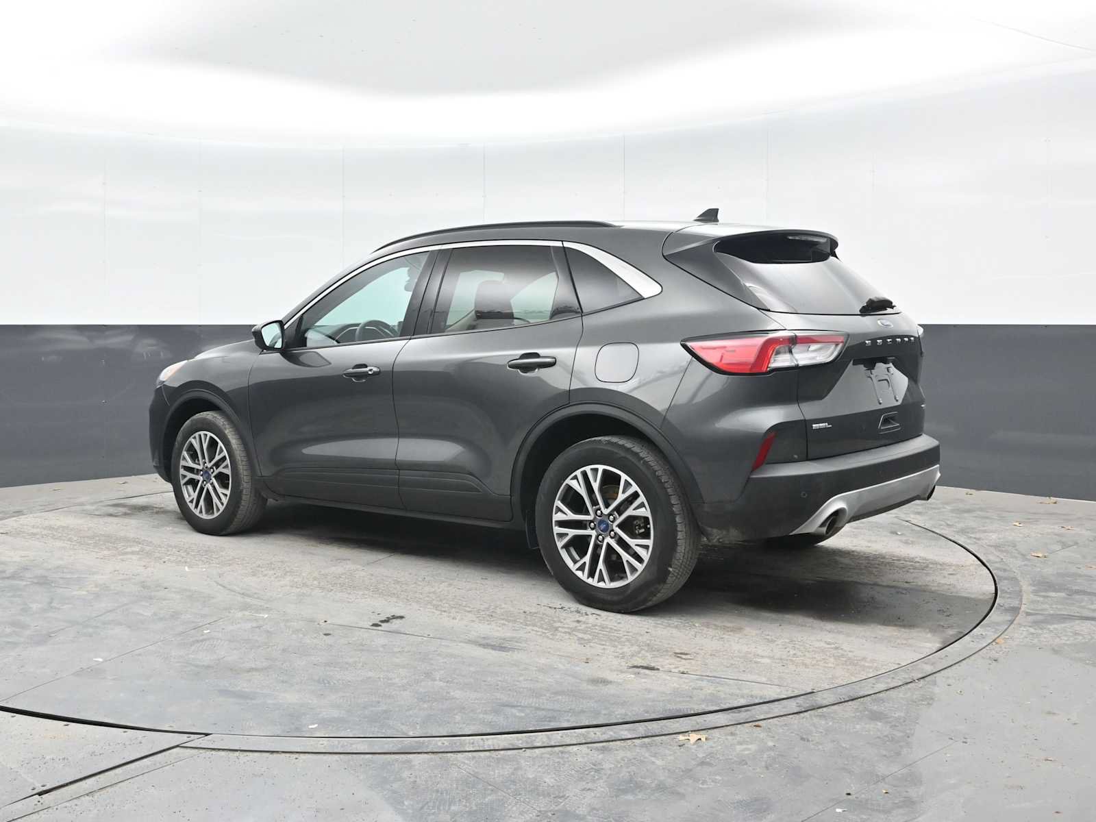 Used 2020 Ford Escape SEL AWD/4WD image 2