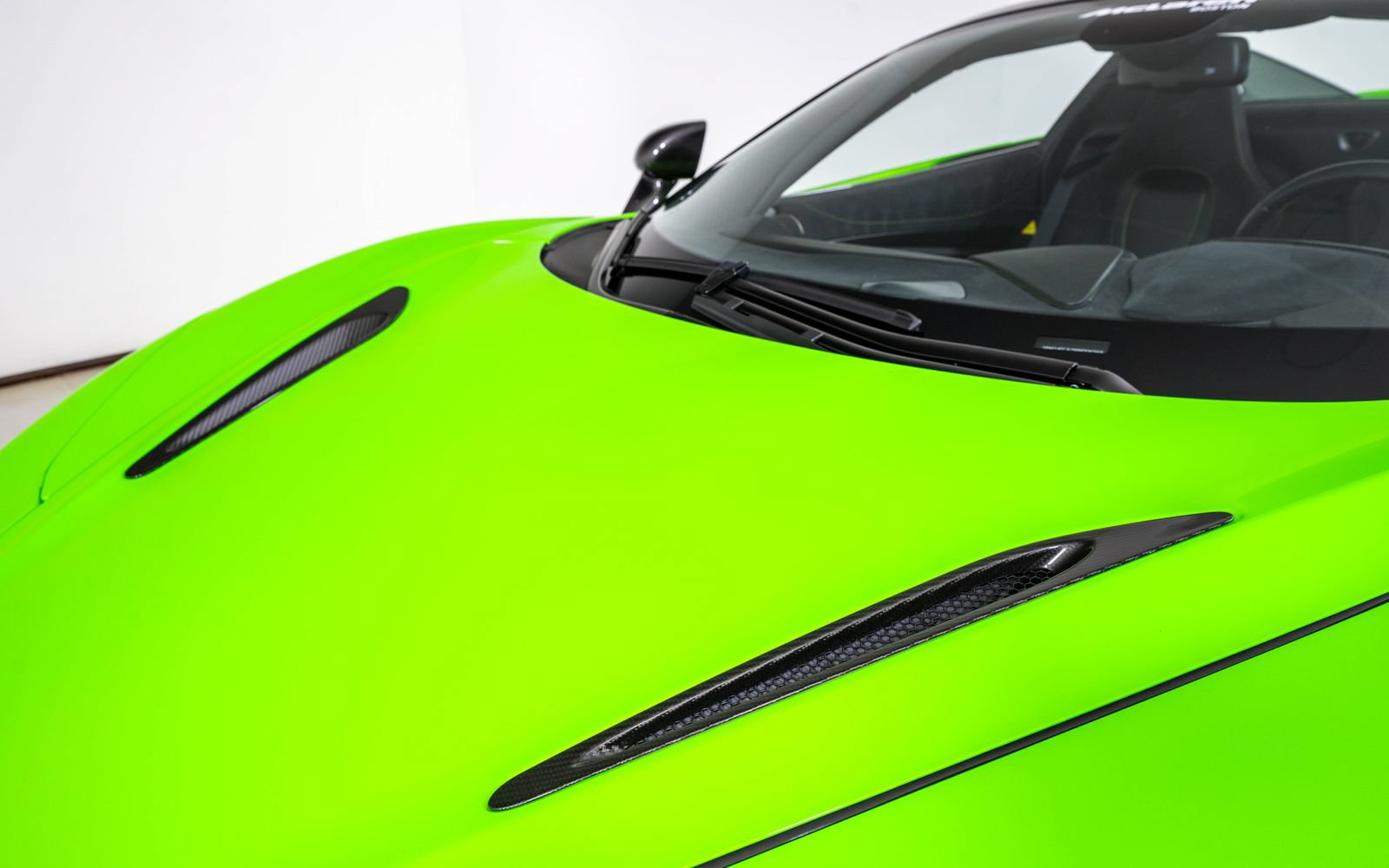 Used 2022 McLaren 720S Performance RWD image 22