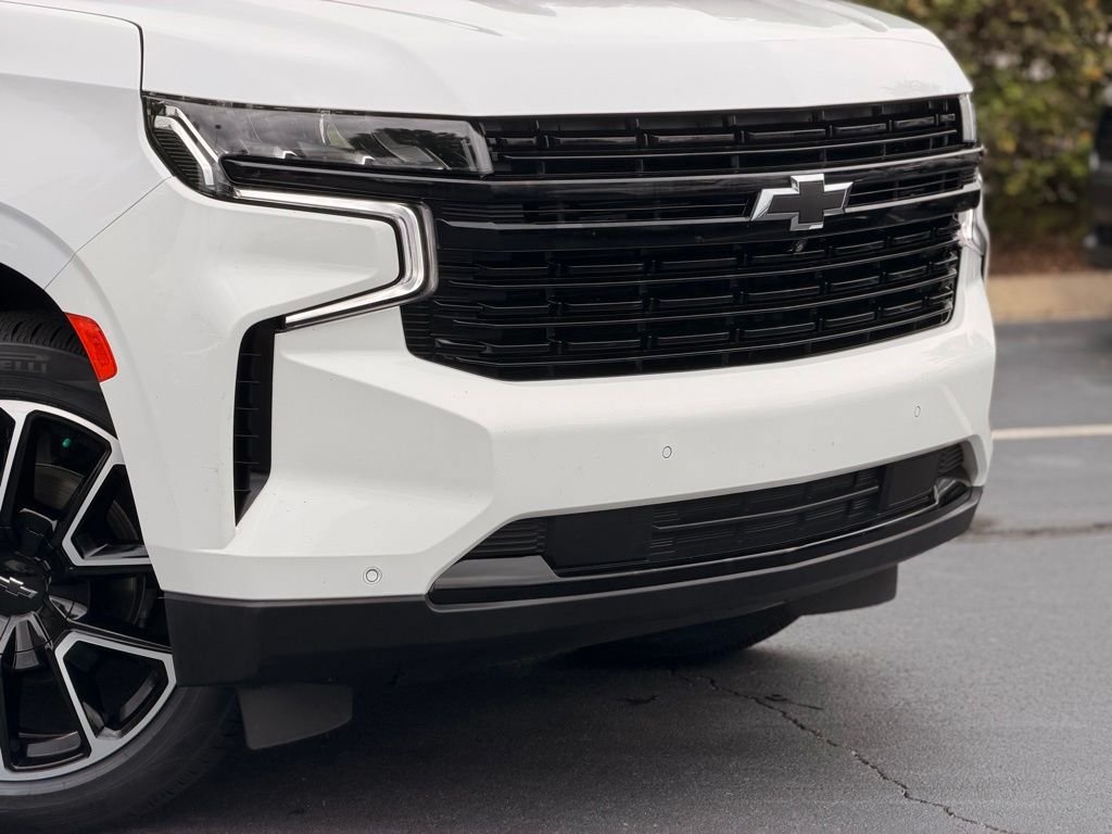 Used 2023 Chevrolet Suburban RST w/ Luxury Package AWD/4WD image 6