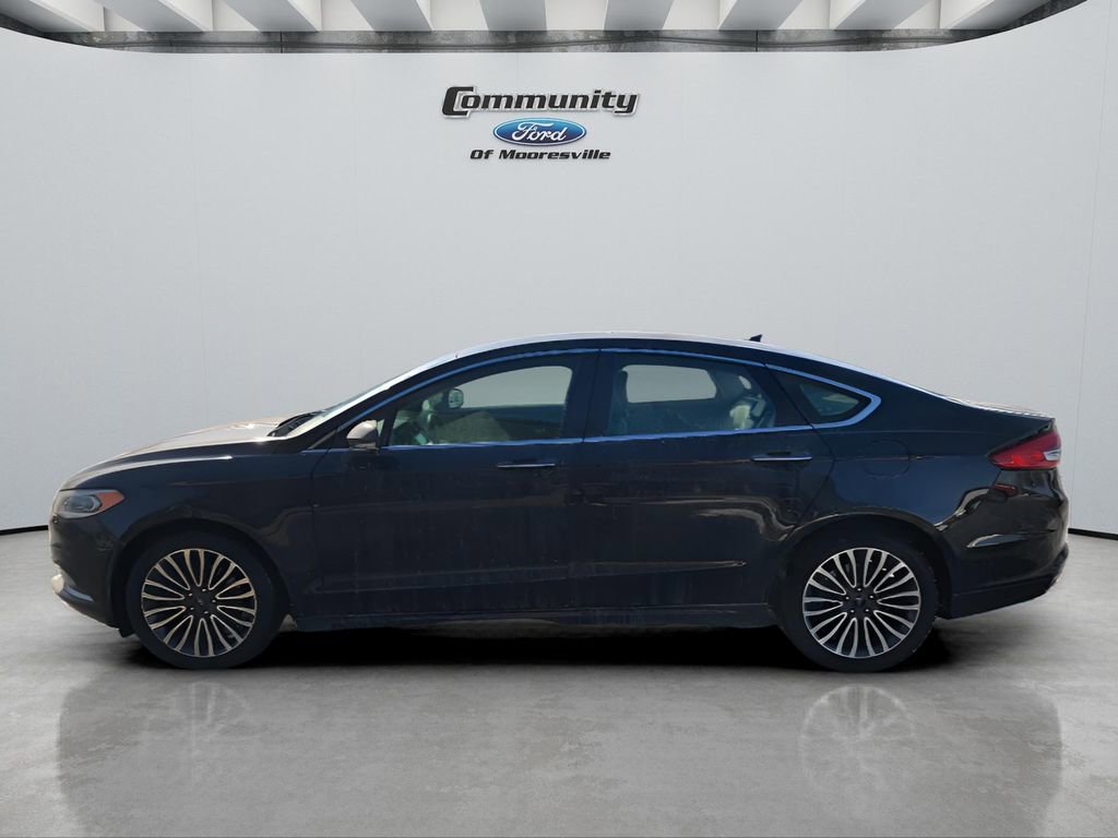 Used 2017 Ford Fusion SE w/ Fusion SE Technology Package image 5