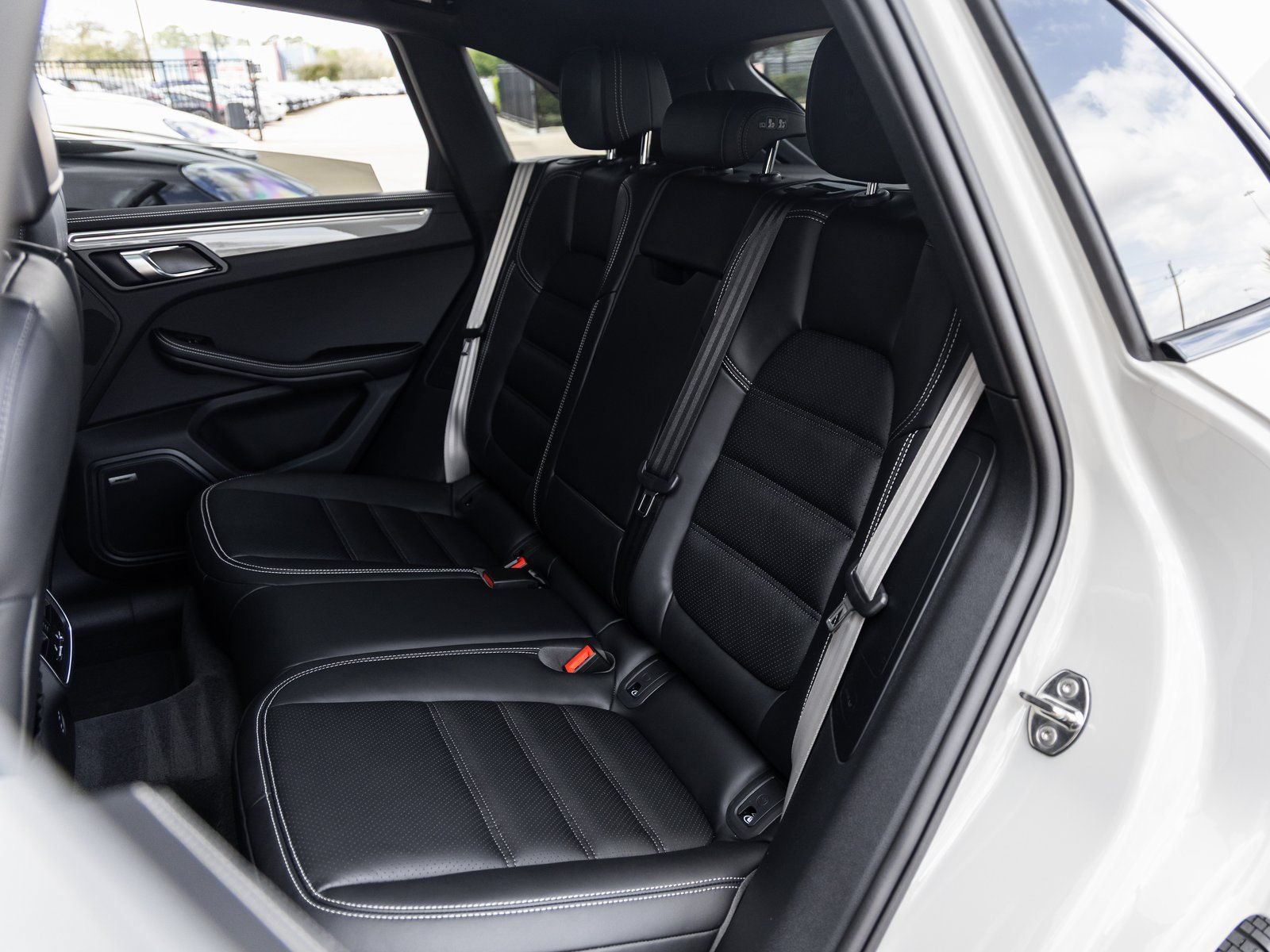 New 2026 Porsche Macan S AWD/4WD image 39
