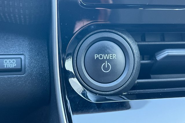 Certified 2023 Subaru Solterra AWD image 25