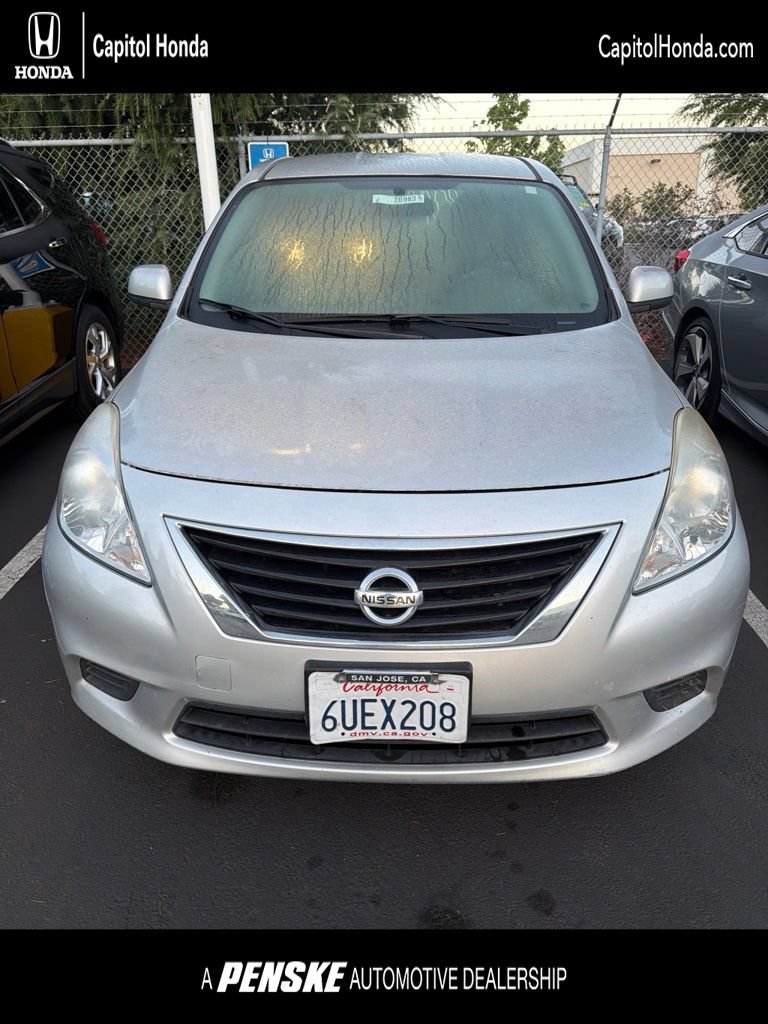 Used 2012 Nissan Versa SV FWD image 1