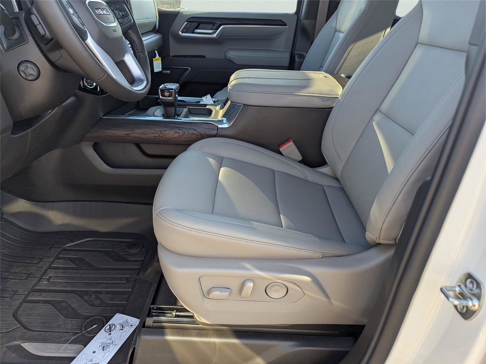 New 2026 GMC Sierra 1500 SLT w/ SLT Premium Plus Package image 16