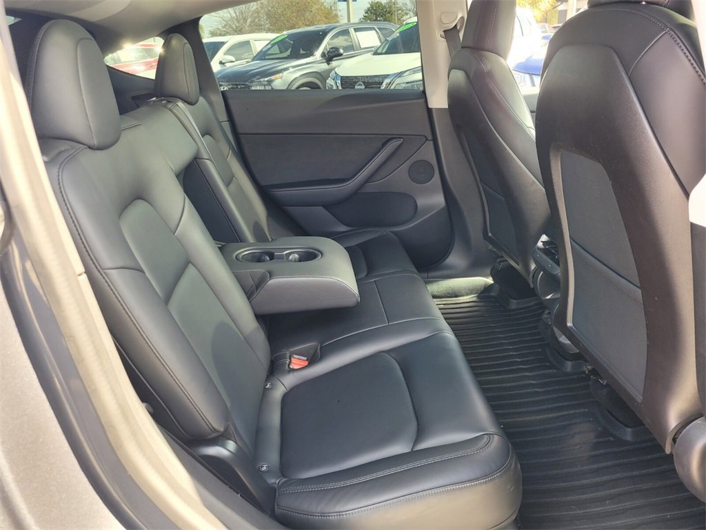 Used 2020 Tesla Model Y Long Range image 14