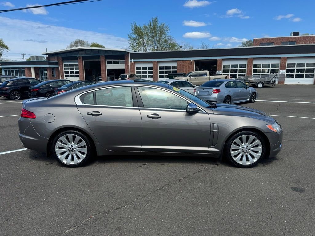 Used 2009 Jaguar XF Premium RWD image 4