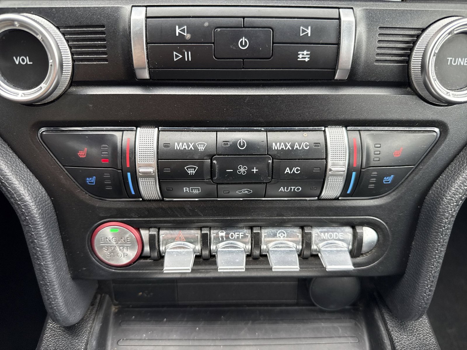 Used 2020 Ford Mustang Premium RWD image 19