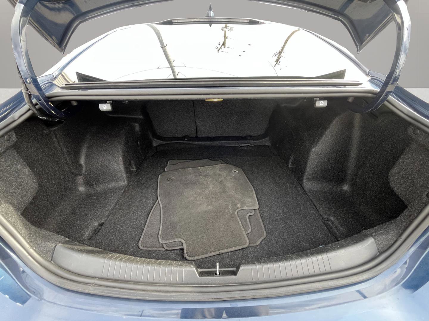 Used 2020 Chevrolet Malibu LT image 27