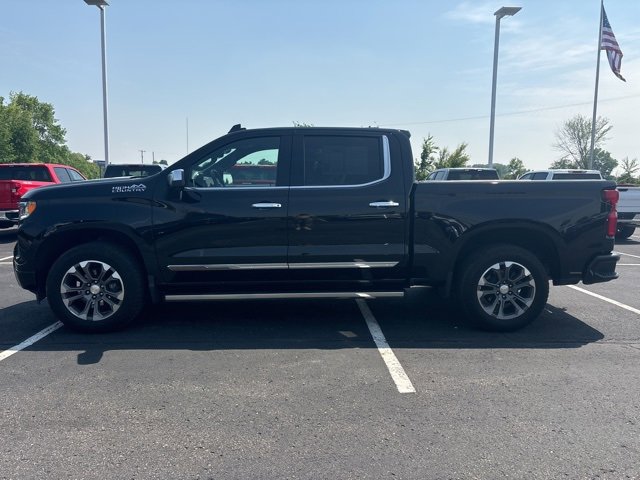 Used 2022 Chevrolet Silverado 1500 High Country w/ Technology Package image 6