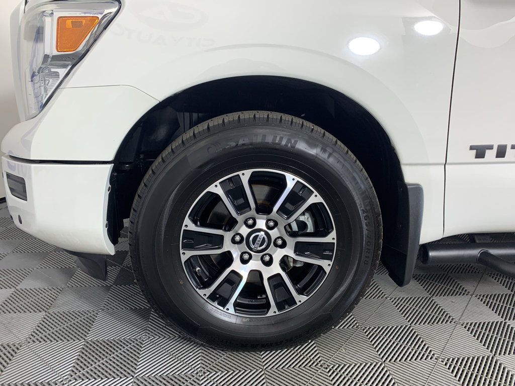 Used 2021 Nissan Titan SV w/ SV Convenience Package AWD/4WD image 9