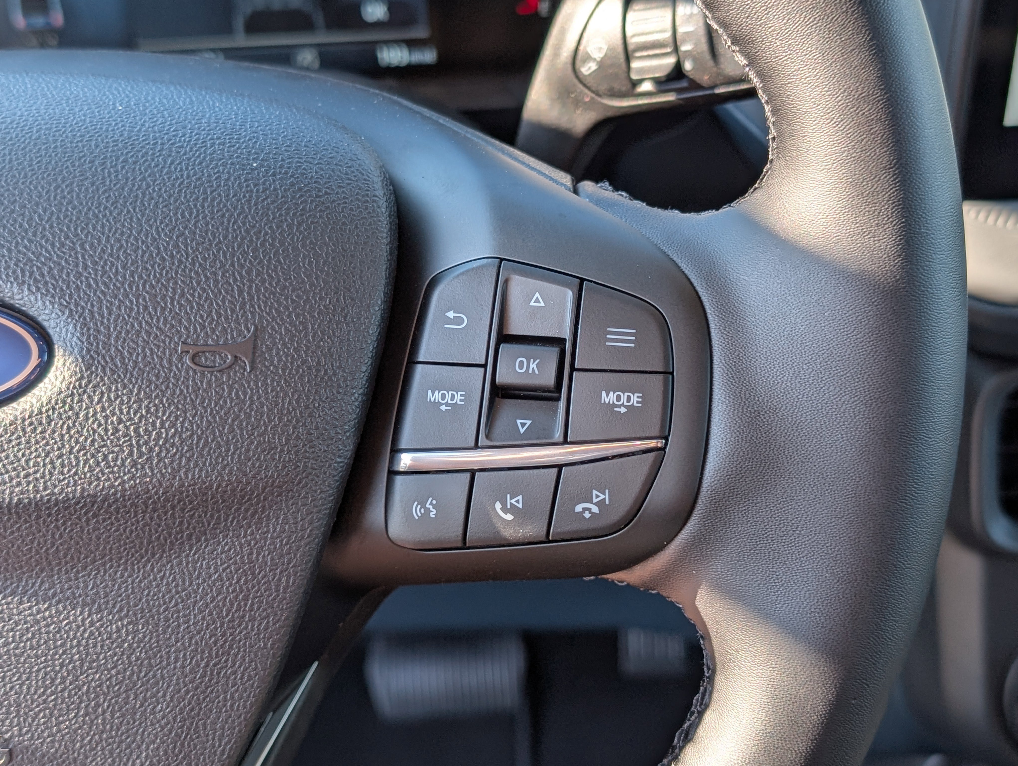 New 2025 Ford Maverick Lariat w/ Black Appearance Package image 21