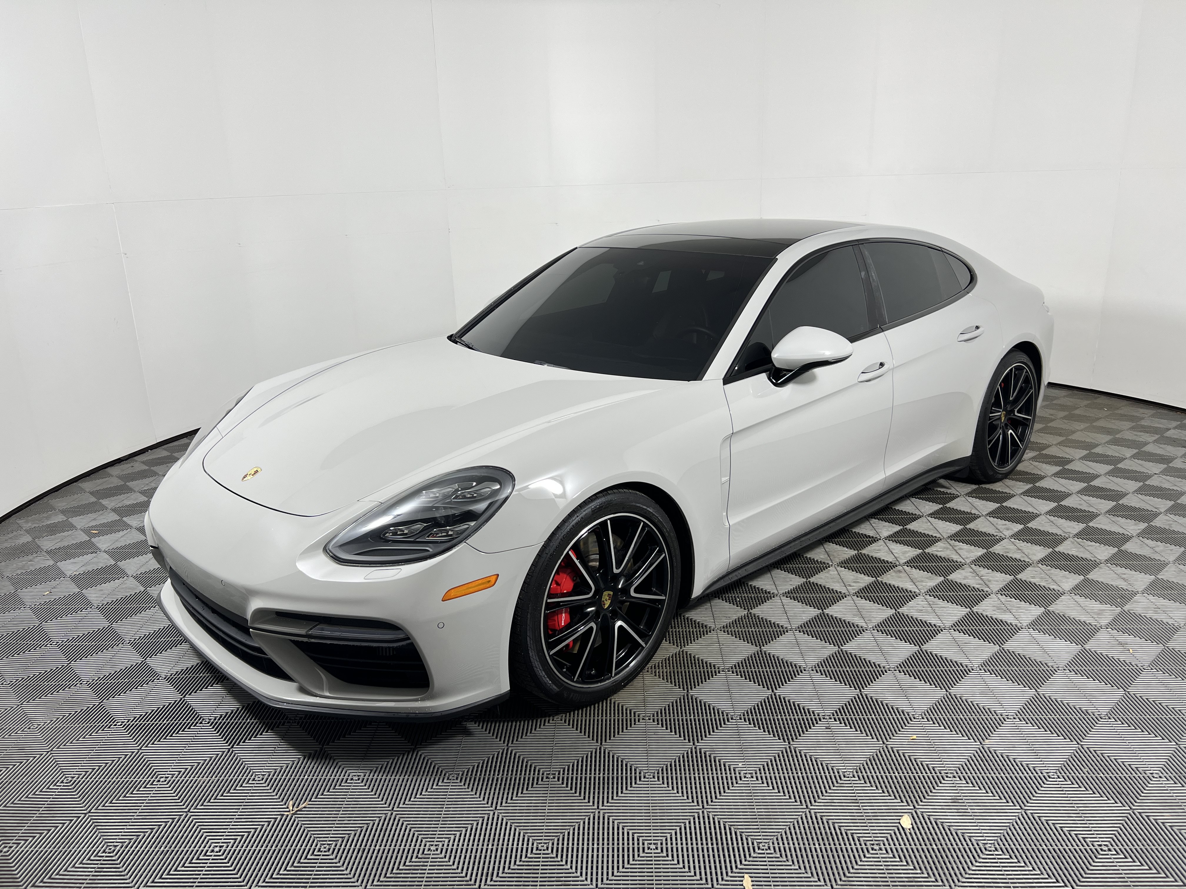 Used 2018 Porsche Panamera Turbo w/ Premium Package Plus AWD/4WD image 11