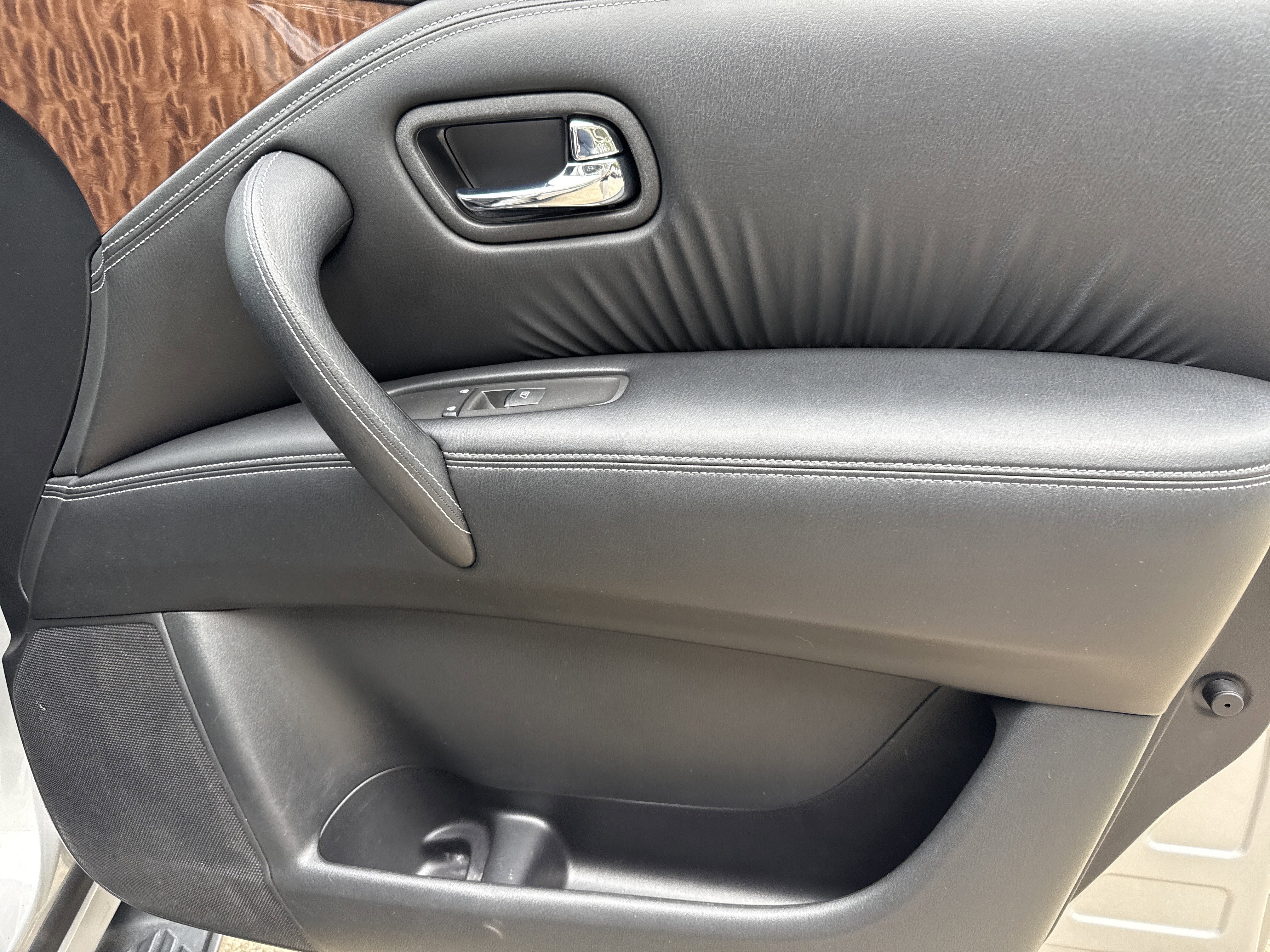 Used 2020 Nissan Armada SL w/ Premium Package AWD/4WD image 14