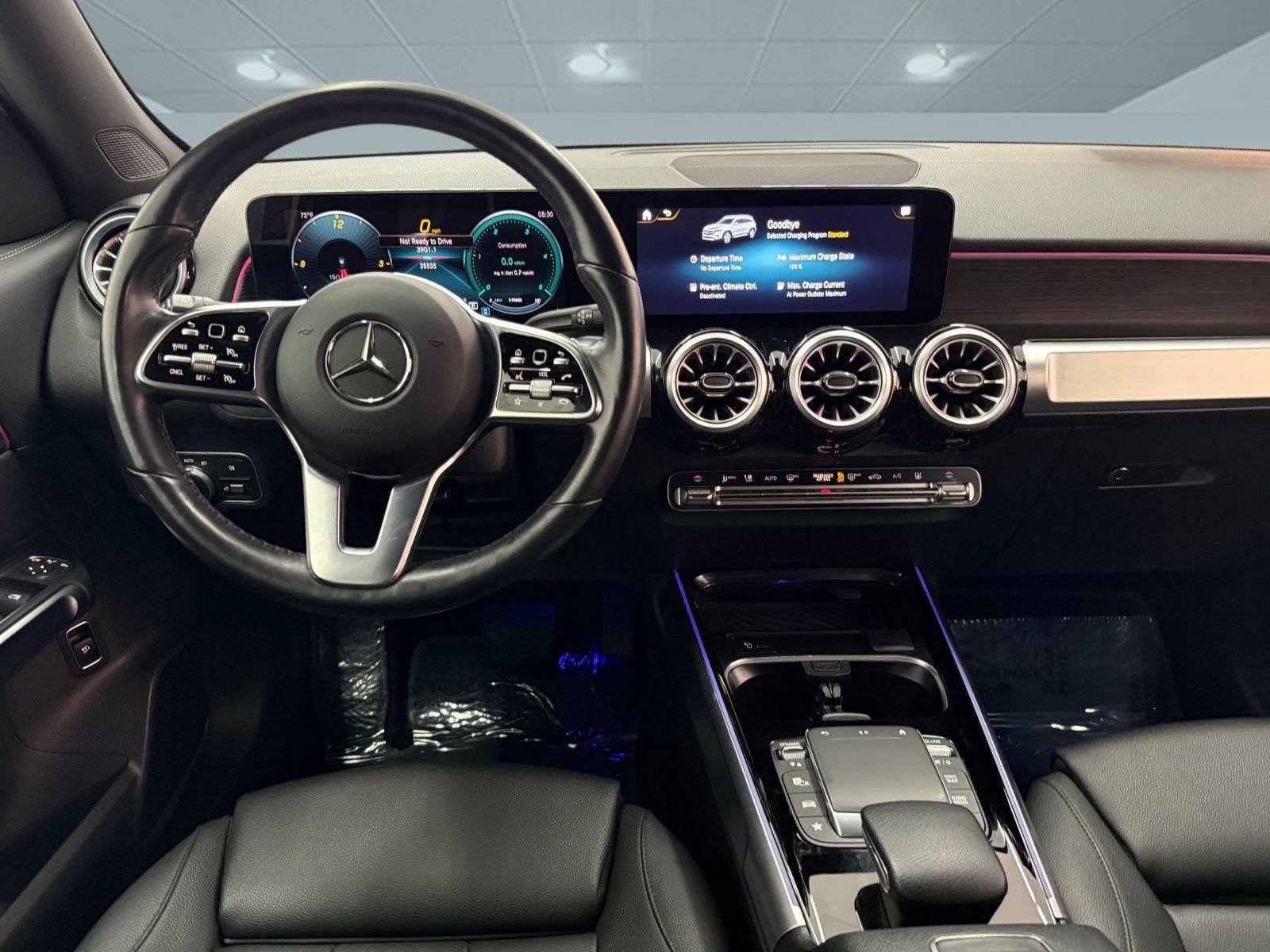 Used 2023 Mercedes-Benz EQB 300 4MATIC image 29