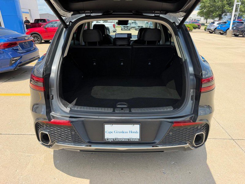 Used 2025 Genesis GV70 2.5T AWD/4WD image 4