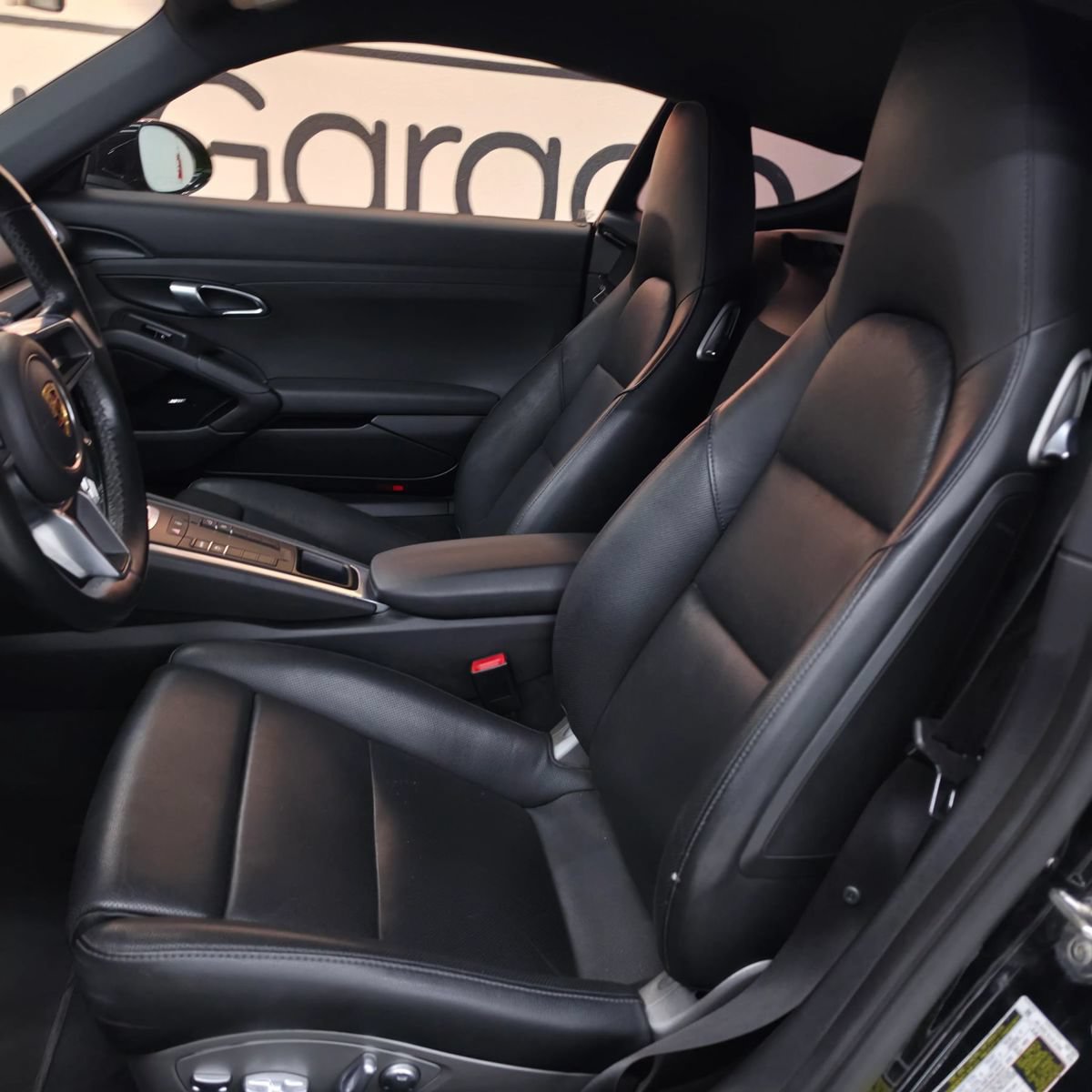 Used 2017 Porsche 718 Cayman RWD image 15