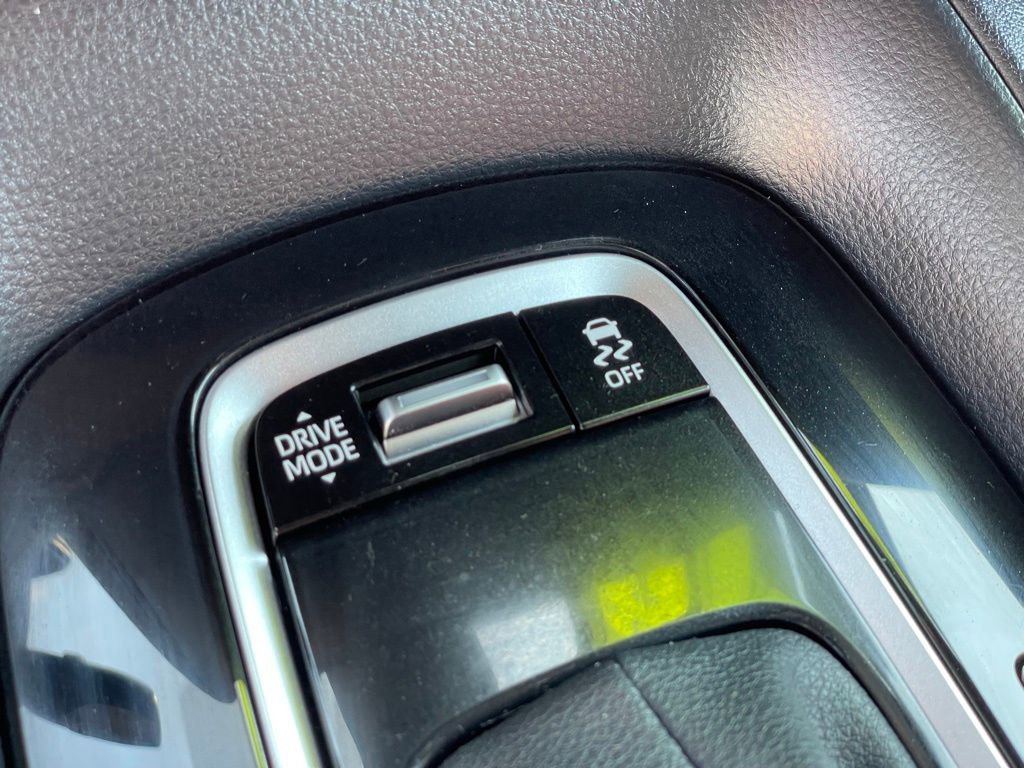 Used 2024 Toyota Corolla SE Nightshade image 24