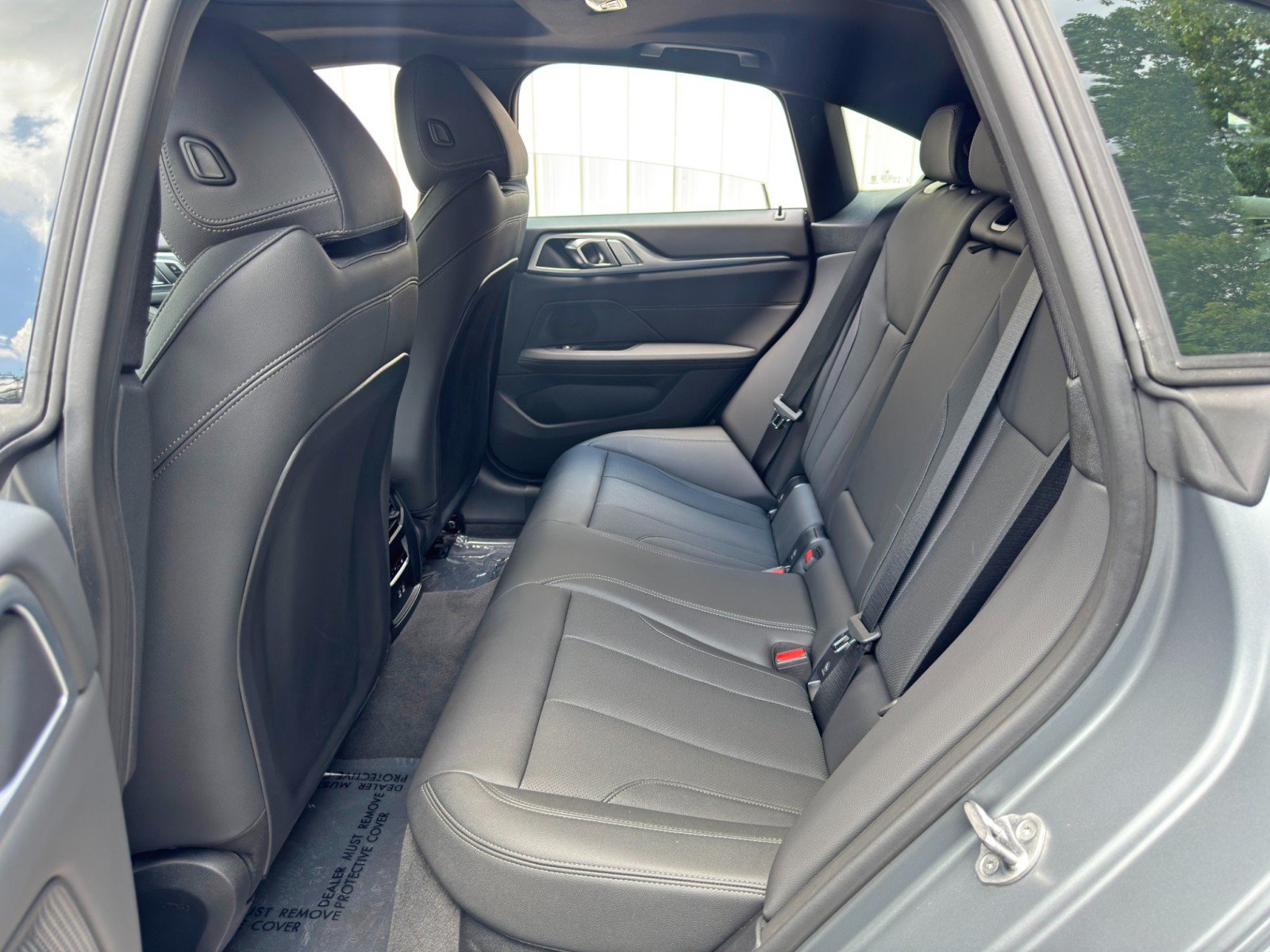 Used 2025 BMW i4 eDrive40 w/ M Sport Package RWD image 41
