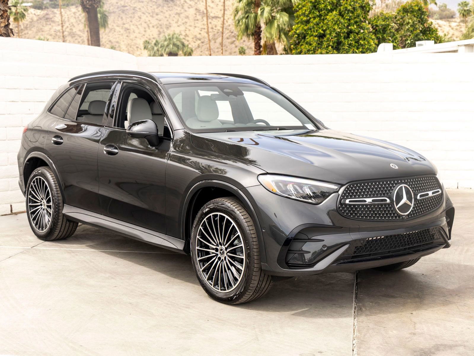 New 2026 Mercedes-Benz GLC 300 image 2