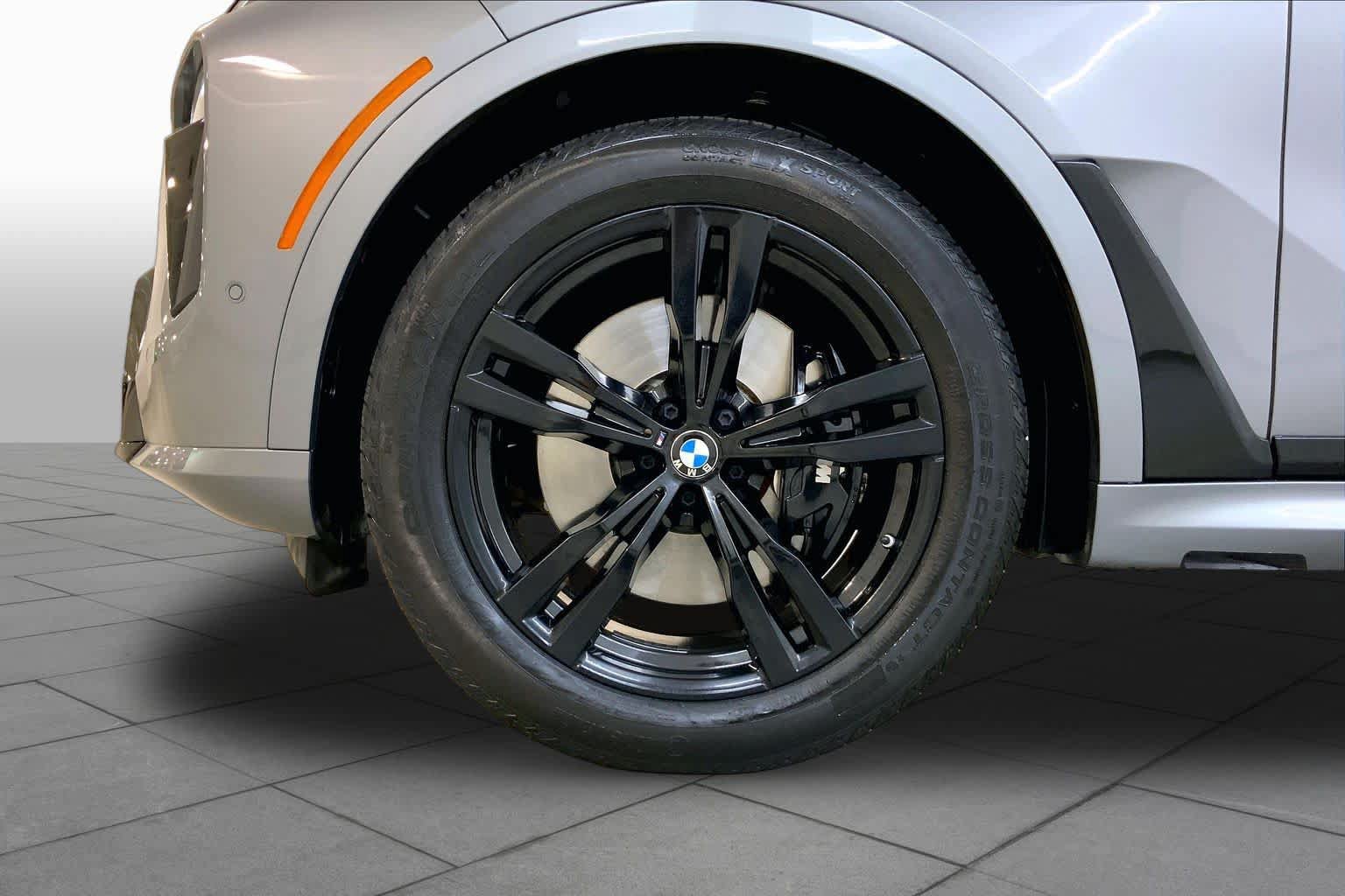 Used 2026 BMW X7 xDrive40i w/ M Sport Package AWD/4WD image 10