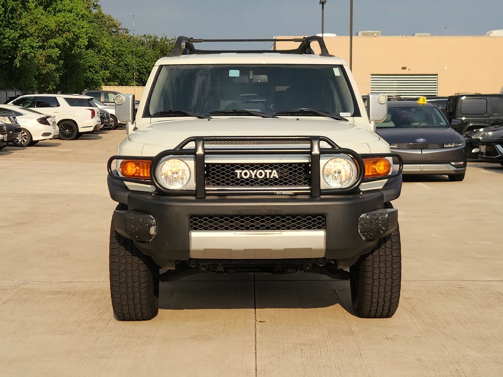 Used 2012 Toyota FJ Cruiser 4WD w/ Upgrade Pkg image 2