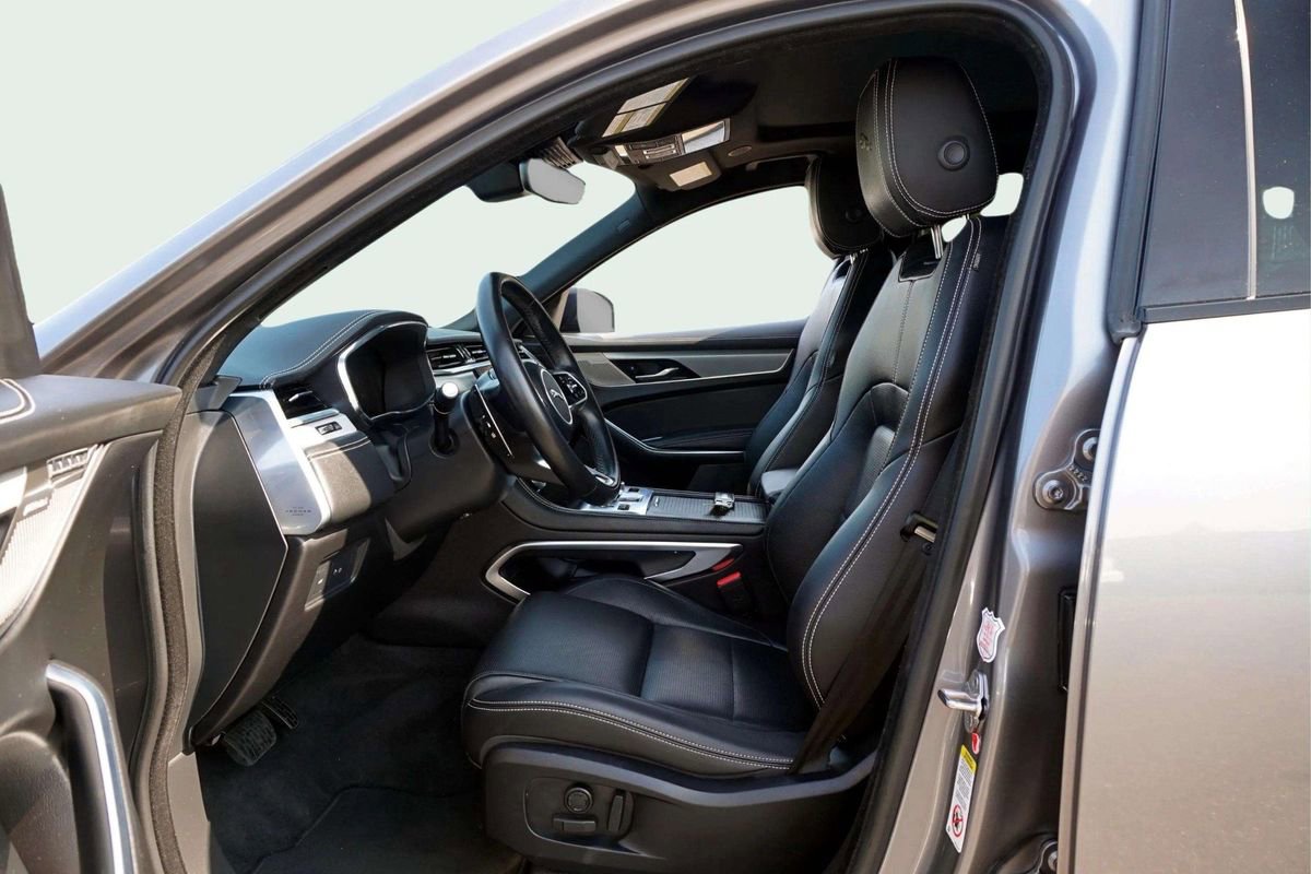 Used 2024 Jaguar F-PACE R-Dynamic S image 17