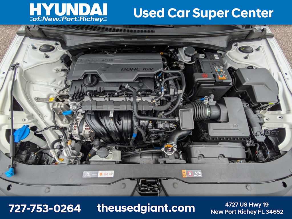 Certified 2025 Hyundai Elantra Sport FWD image 12