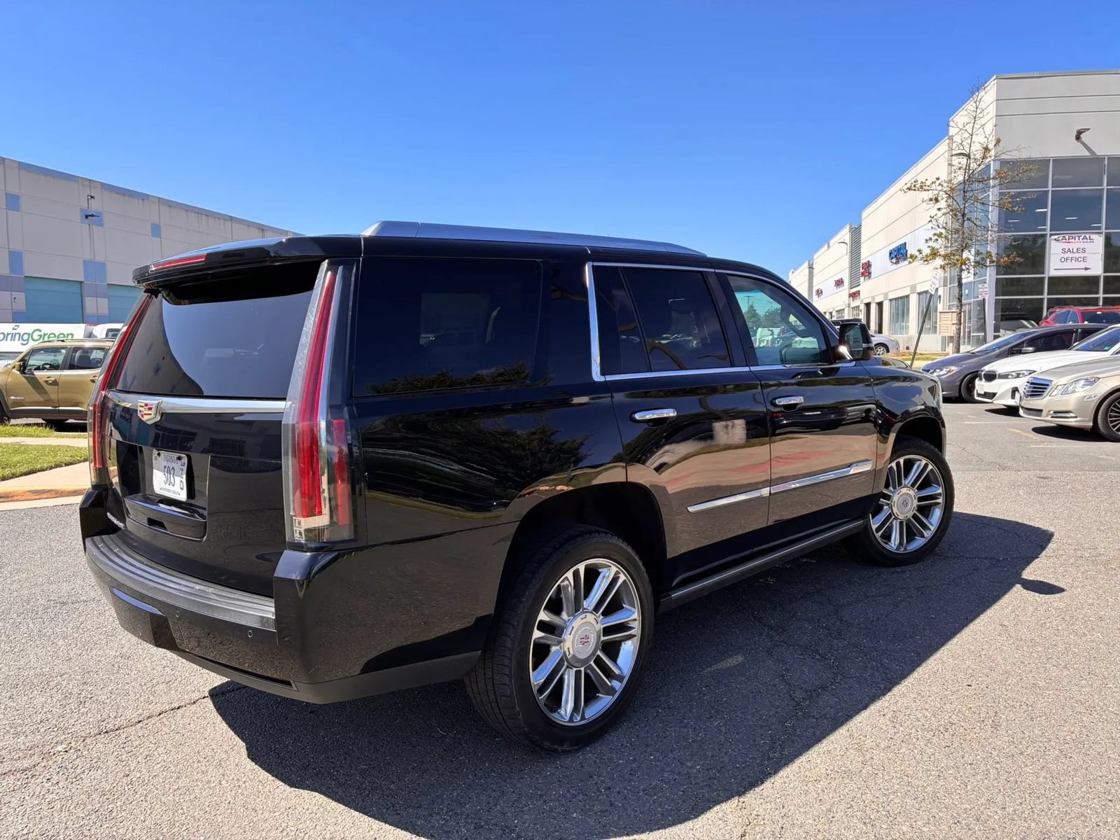 Used 2015 Cadillac Escalade Premium AWD/4WD image 7