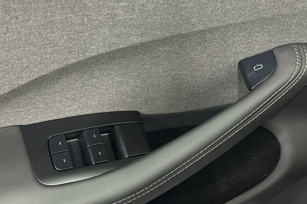 Used 2026 Tesla Model 3 RWD image 12