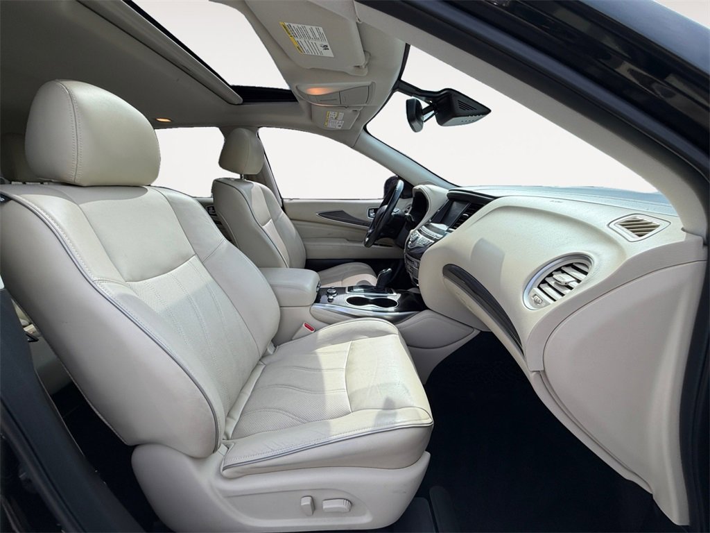 Used 2019 INFINITI QX60 Luxe w/ Essential Package image 13