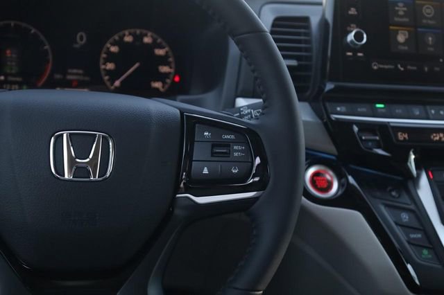 New 2026 Honda Odyssey Touring image 9