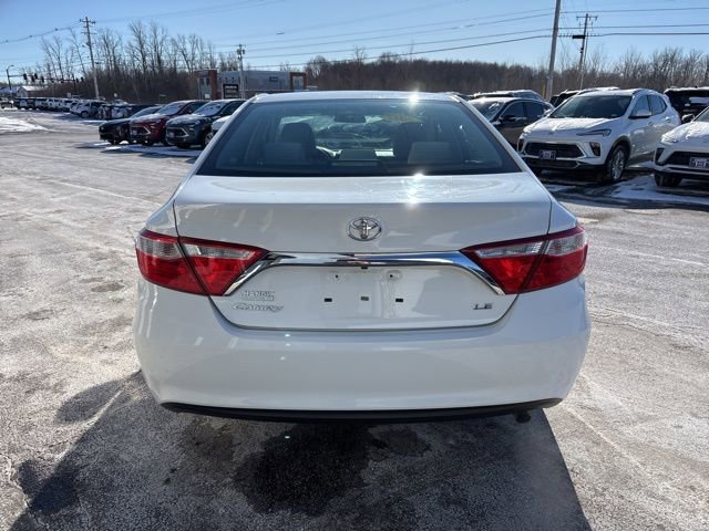 Used 2017 Toyota Camry LE image 6